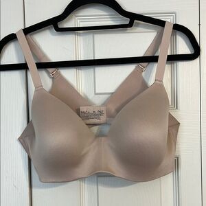 BALI Size 36C Cream Nude Underwire Full Coverage Bra Lined Adjustable